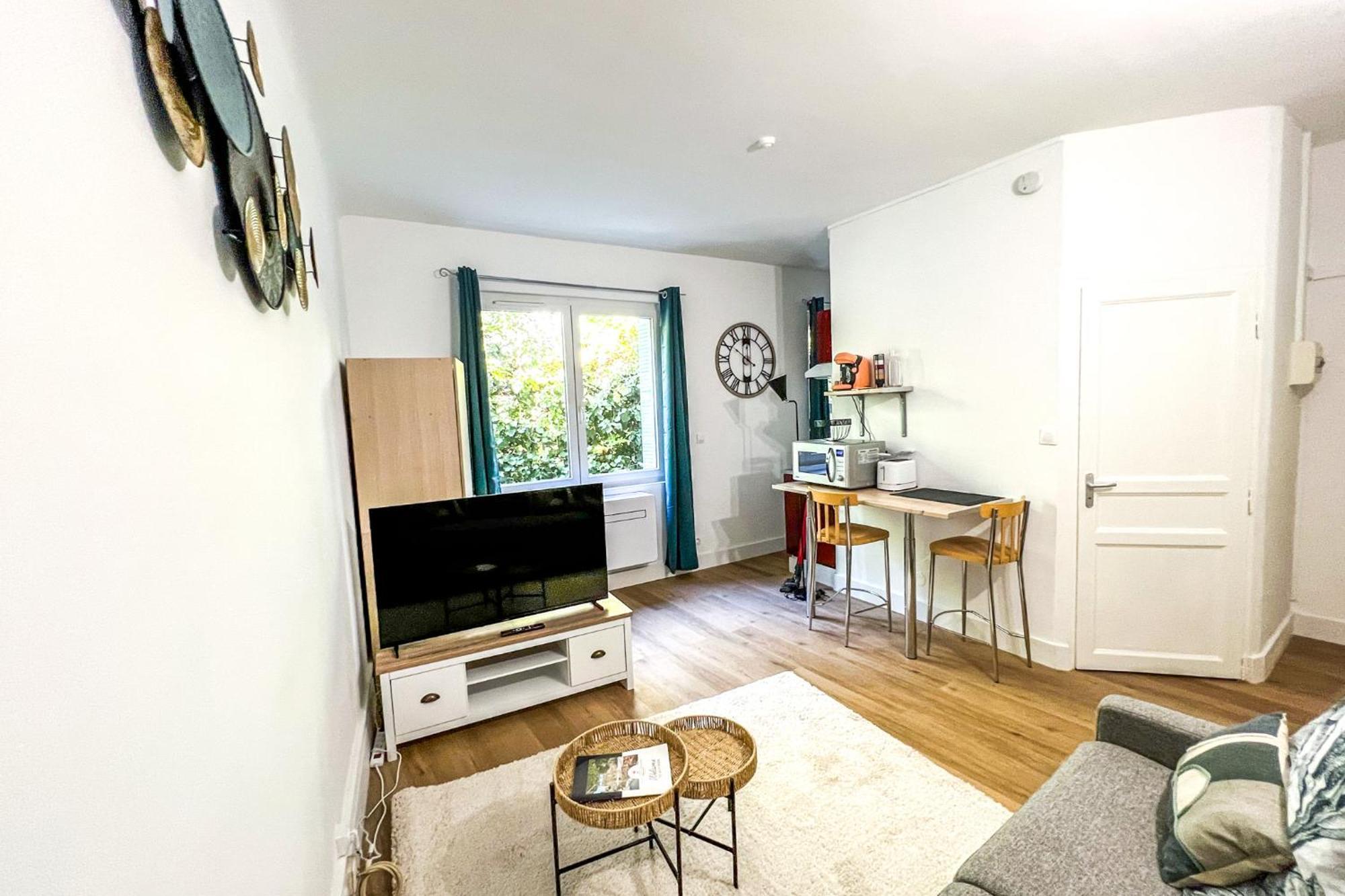 Apartment Ac - Quiet - Close To The Popes' Palace *